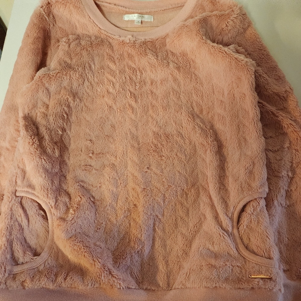 Tahari soft sweater